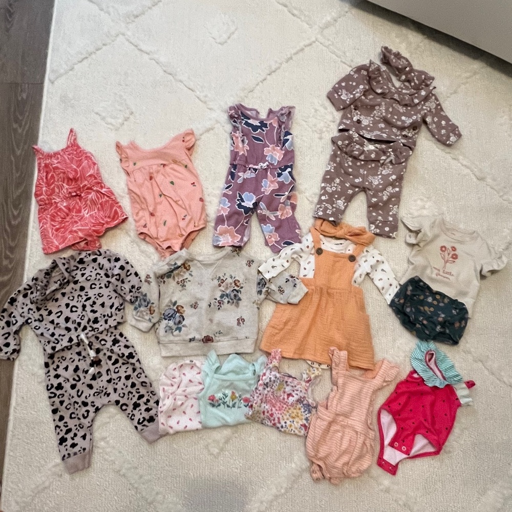 Baby girl clothes lot